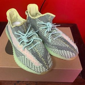 Adidas Yeezy boost 350 v2 yeezreel